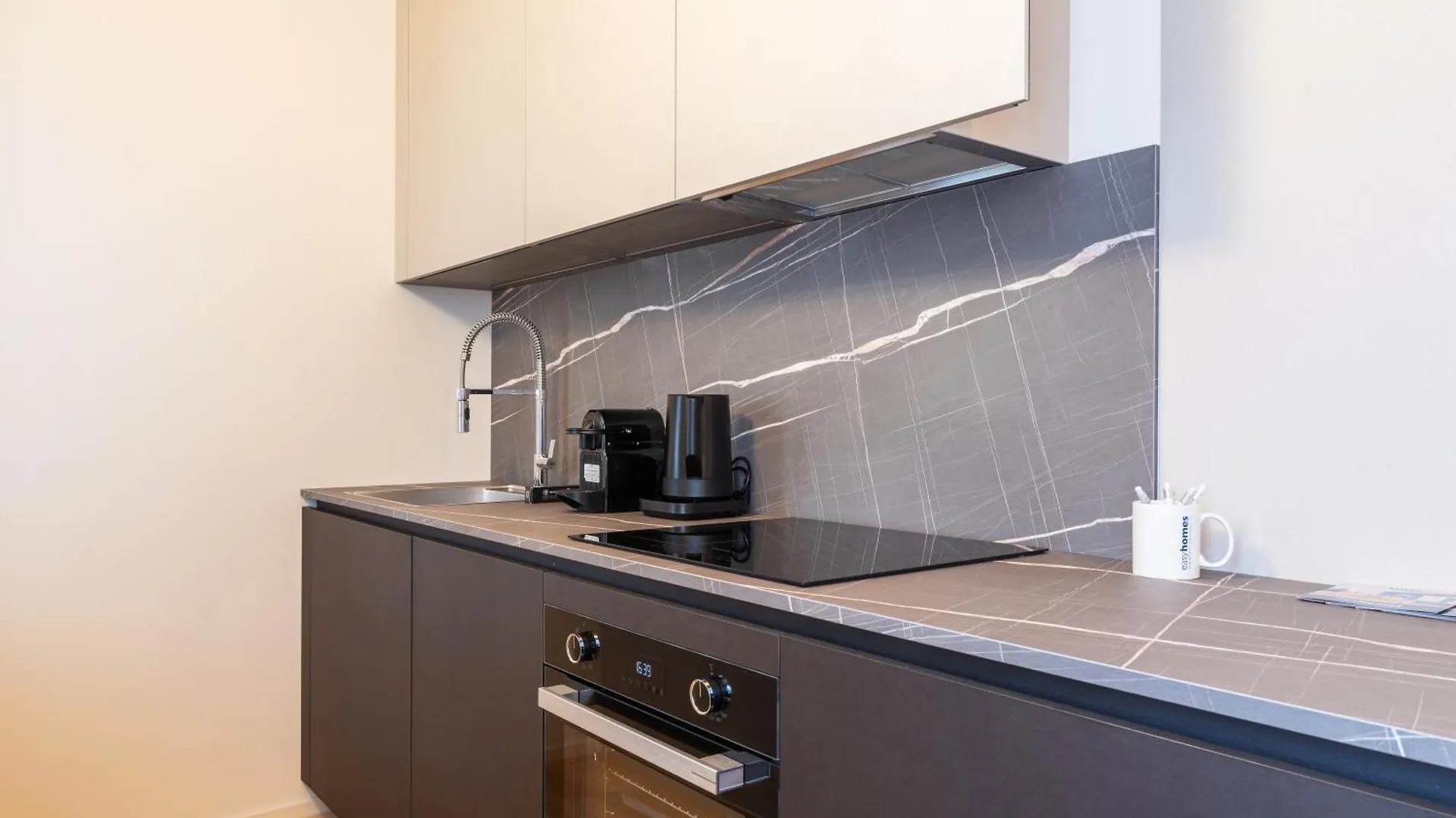 Apartment Easyhomes - Bandello Milan