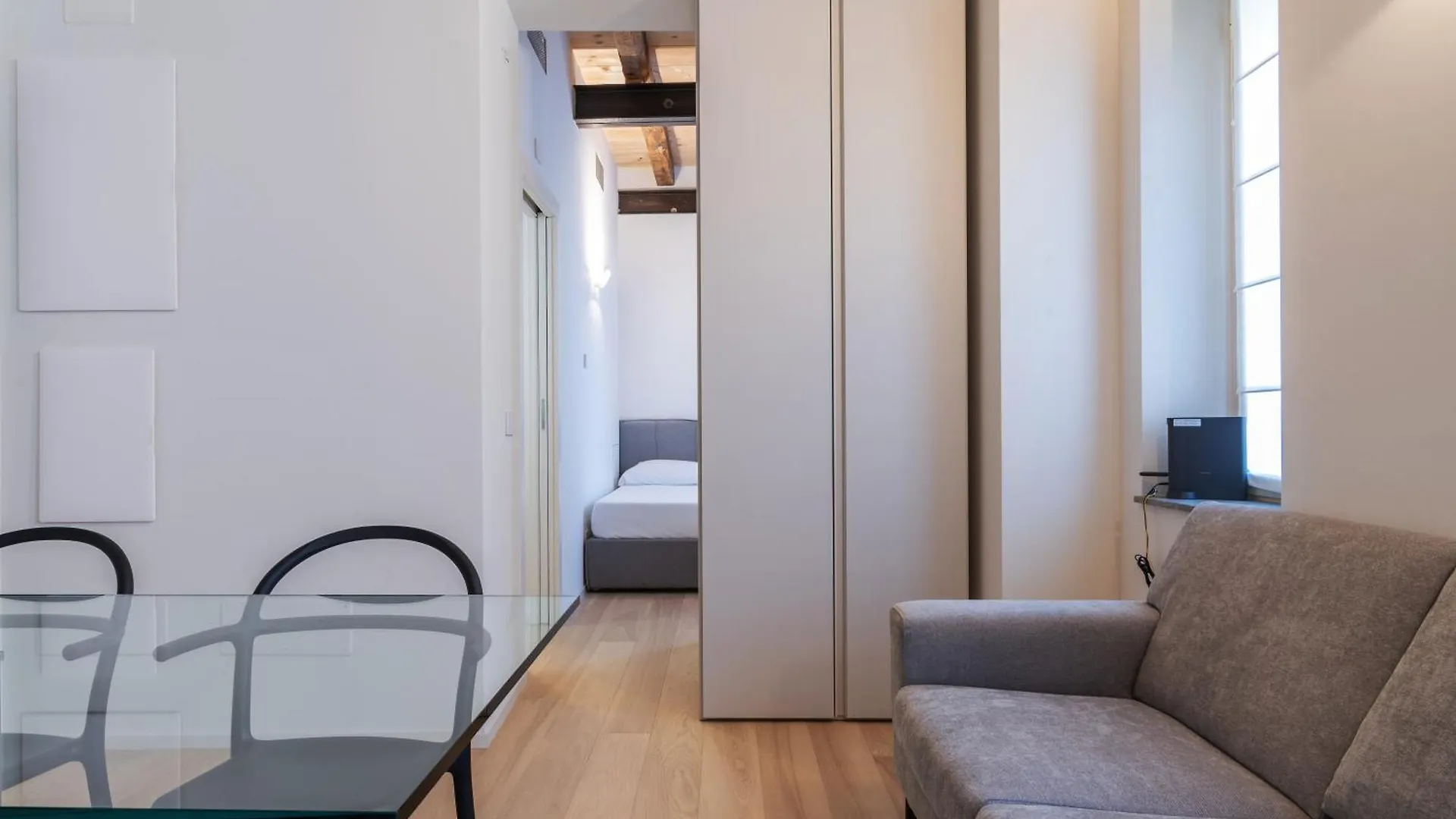 Easyhomes - Bandello Milan