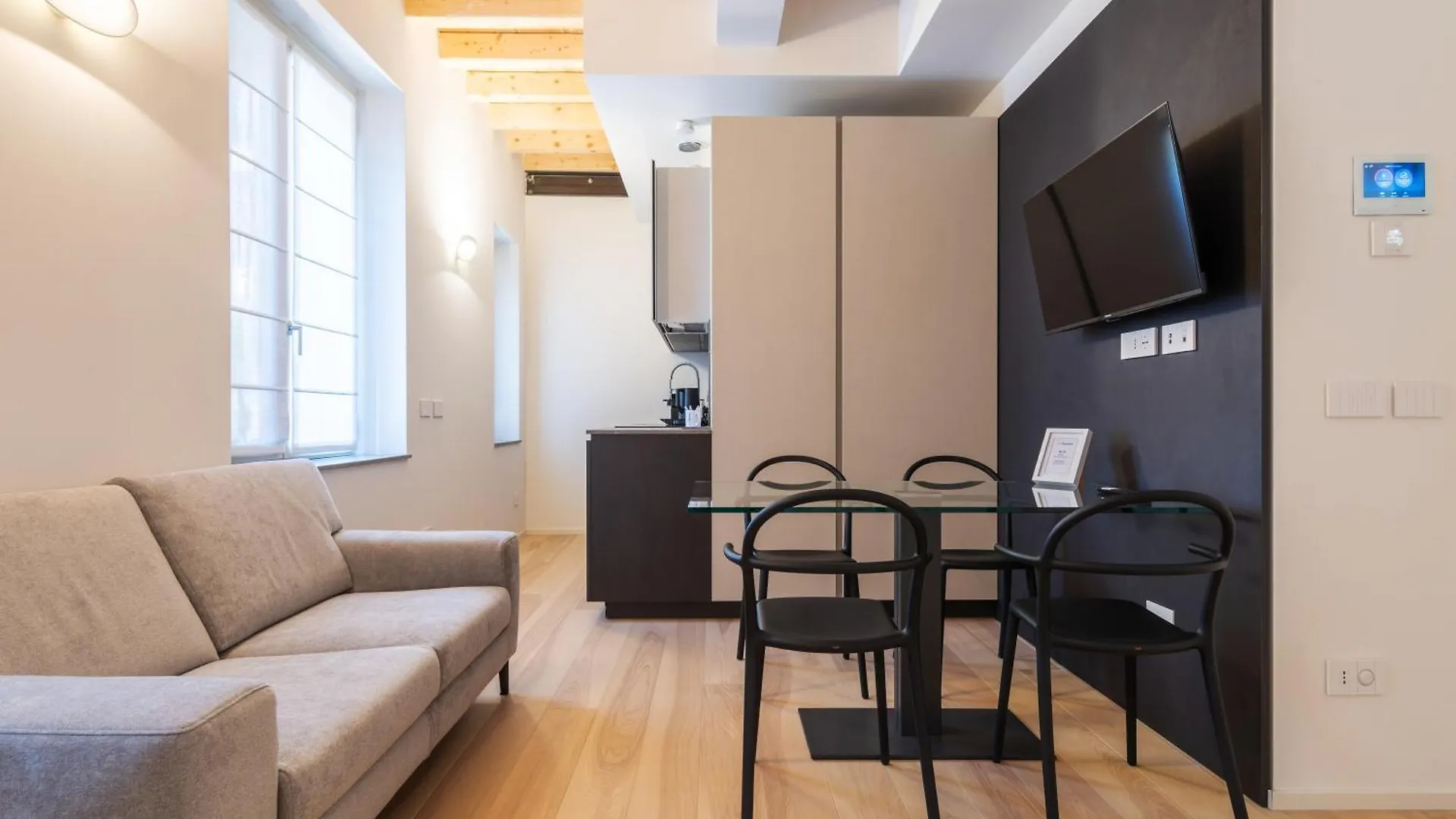 Apartment Easyhomes - Bandello Milan